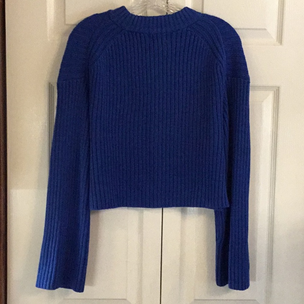 H&M Women’s Royal Blue Crop Knit Sweater - Picture 6 of 6
